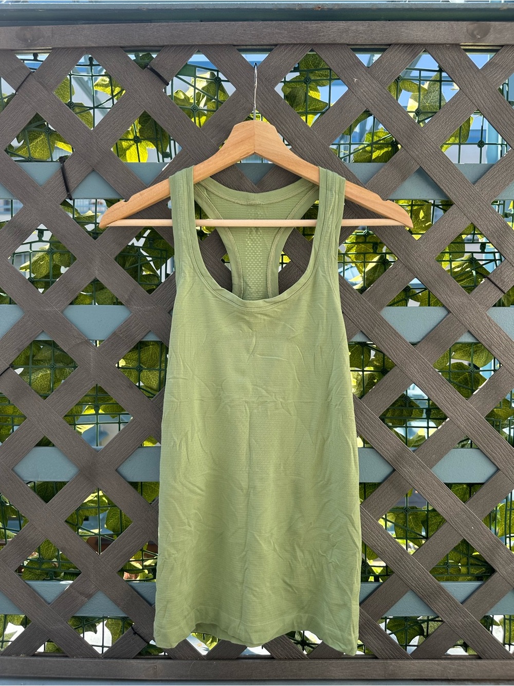 Green lululemon Swiftly Tank Size 4 - Picture 5 of 5